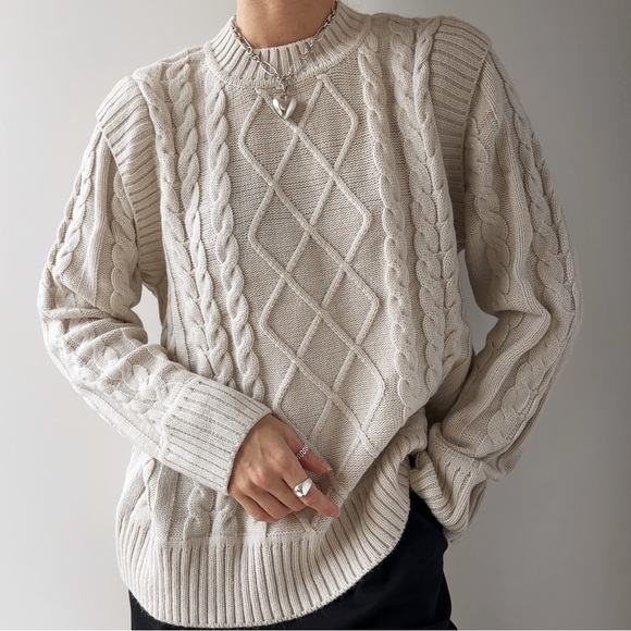 ‼️SOLD‼️ Beige cable knit pattern crew neck sweater Calvin Klein - Picture 3 of 6
